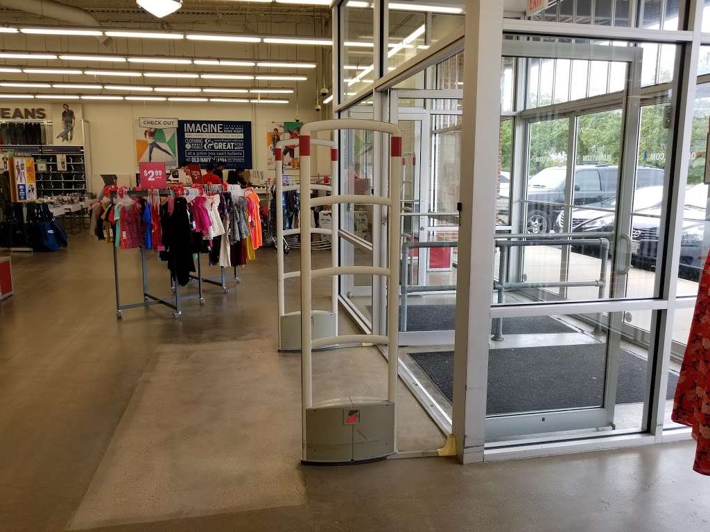 Old Navy | 6711 Frontier Dr, Springfield, VA 22150, USA | Phone: (703) 921-1882