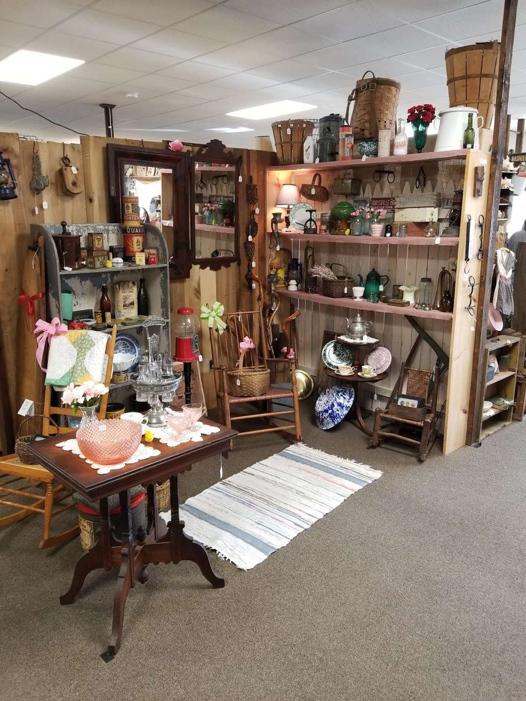 Barn Fresh Vintage Market | 311 County Line Rd, Gilbertsville, PA 19525, USA | Phone: (610) 473-0080