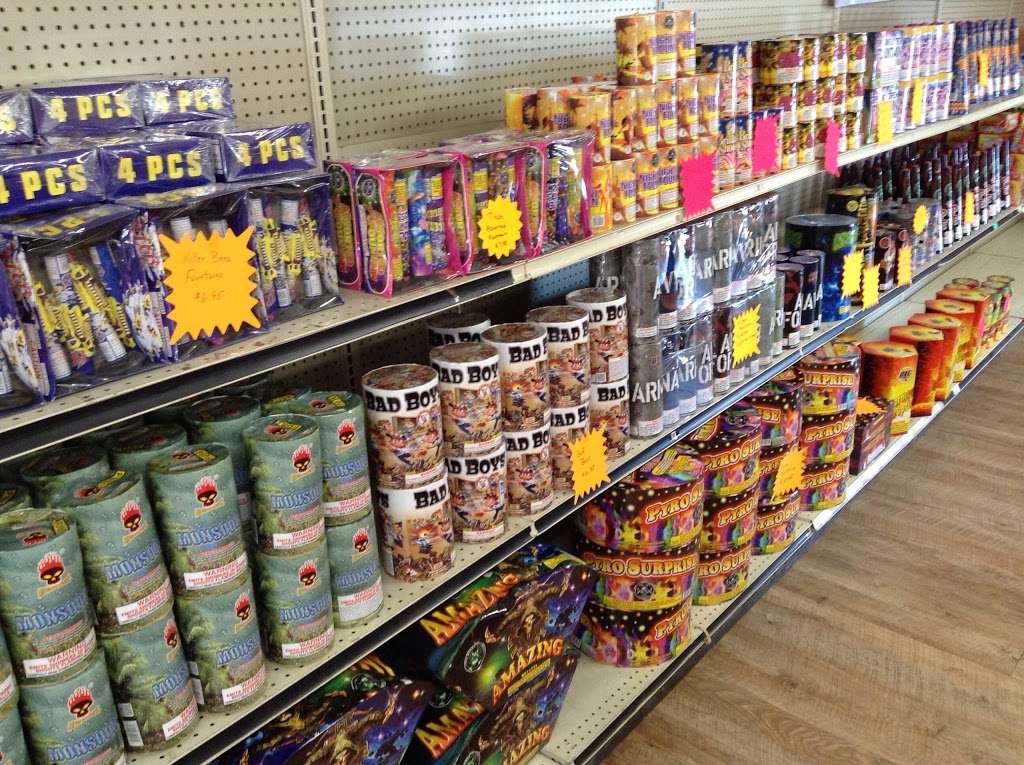 Pyro Dudes Fireworks LLC | 6173 Williamsport Pike, Falling Waters, WV 25419, USA | Phone: (681) 242-3222