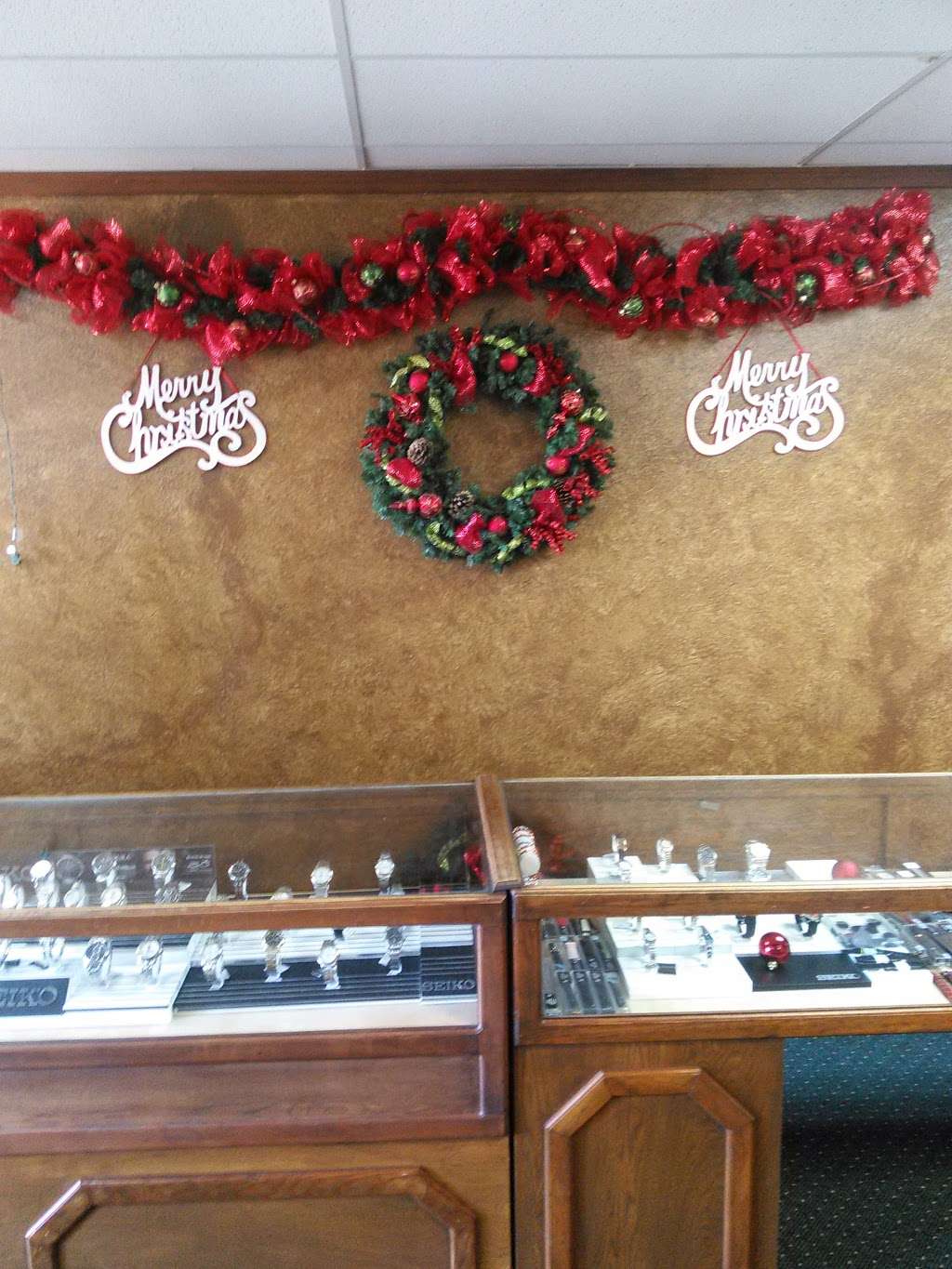 Davis Jewelers Inc | 904 N Interstate 35 E, Lancaster, TX 75146, USA | Phone: (972) 223-9223