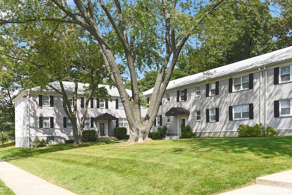 Donnybrook Apartments | 7914 Knollwood Rd, Towson, MD 21286, USA | Phone: (410) 823-2822