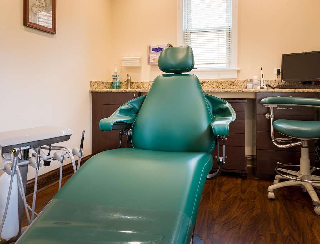 Webster Dental Care of Berwyn | 7001 Ogden Ave, Berwyn, IL 60402 | Phone: (708) 652-2468