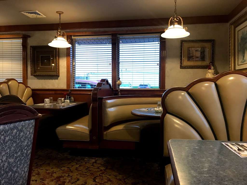 Blue Bay Restaurant | 927 Main St, Mukwonago, WI 53149, USA | Phone: (262) 363-8112