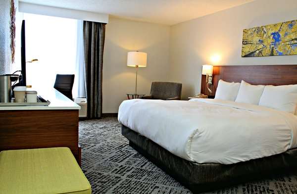 Radisson Hotel Denver Central | 4849 Bannock St, Denver, CO 80216, USA | Phone: (303) 292-9500