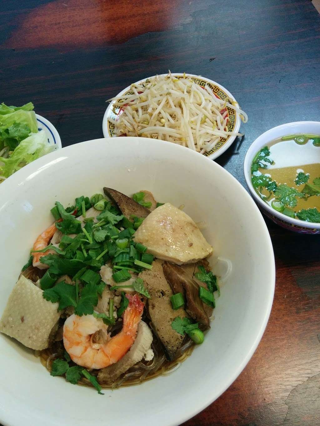 Hu Tieu Nam Vang | 1517 Gears Rd, Houston, TX 77067, USA | Phone: (281) 875-0399