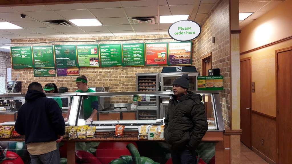 Subway Restaurants | 2380 E Main St, Plainfield, IN 46168, USA | Phone: (317) 839-6608