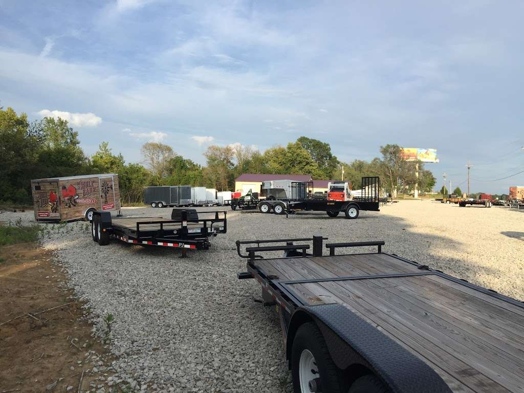 Barnyard Trailers 155 NW US 50 Hwy, Warrensburg, MO 64093