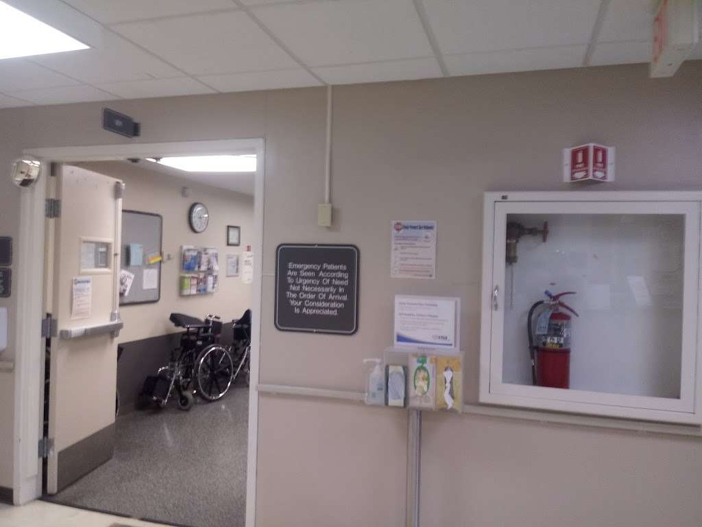 Iroquois Memorial Hospital | 200 E Fairman Ave, Watseka, IL 60970, USA | Phone: (815) 432-5841