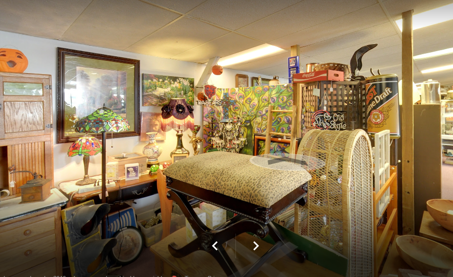 JR Antiques And Collectibles | 723 W Church St, Sandwich, IL 60548, USA | Phone: (815) 786-2550