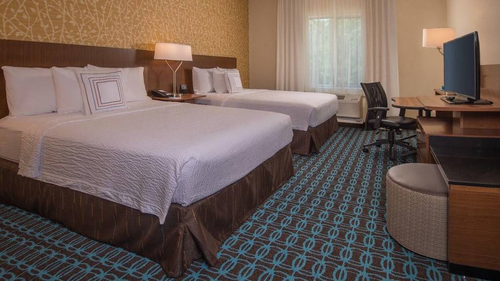 Fairfield Inn & Suites by Marriott Richmond Ashland | 11625 Lakeridge Pkwy, Ashland, VA 23005, USA | Phone: (804) 412-4800