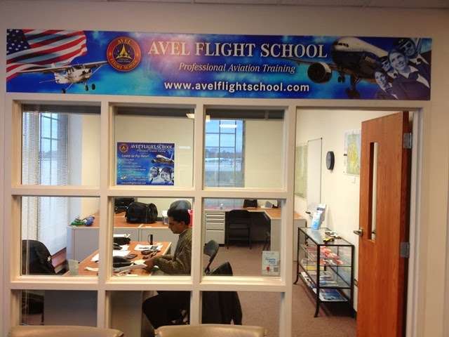 Avel Flight School / Flight Dispatcher School in Chicago, Illino | 3N040 Powis Rd, West Chicago, IL 60185, USA | Phone: (847) 466-5161