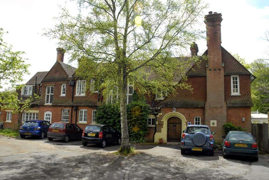 Little Court Nursing Home | Roopers, Speldhurst, Tunbridge Wells TN3 0QL, UK | Phone: 01892 863414