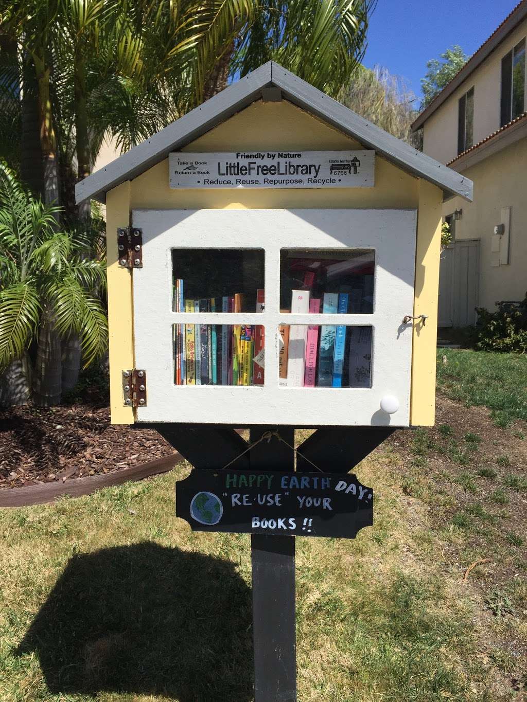 Little Free Library #6766 | 2357 Summerwind Pl, Carlsbad, CA 92008, USA