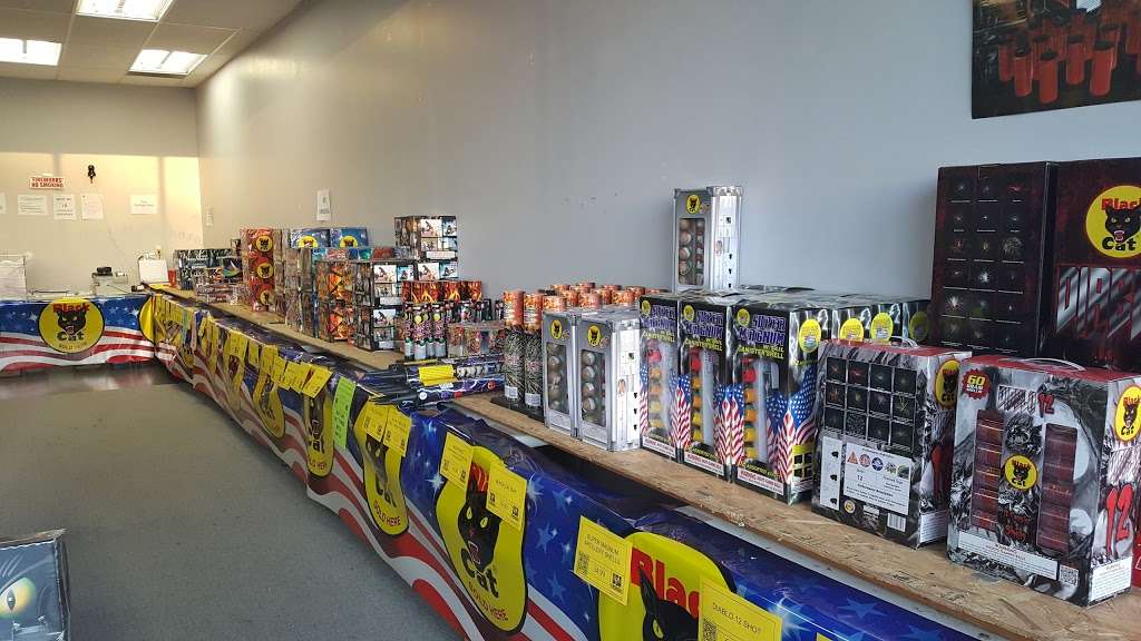 USA FIREWORKS | 555 -590 S R 67 S, Mooresville, IN 46158, USA | Phone: (317) 555-6661