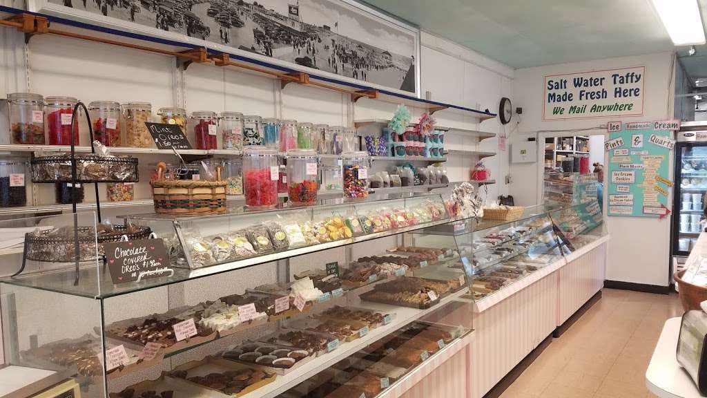 Swell Willeys Handmade Candy & Ice Cream serving Mass & NH | 4 Broadway, Salisbury, MA 01952 | Phone: (978) 465-5541