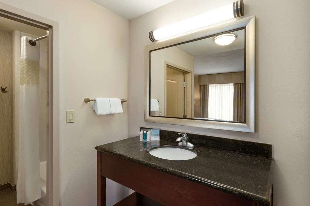 Hampton Inn & Suites Houston/Pasadena | 4741 East Sam Houston Pkwy S, Pasadena, TX 77505 | Phone: (281) 998-3300