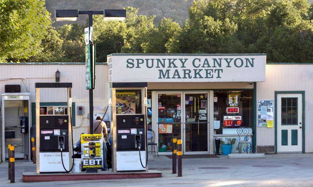 Spunky Canyon Market | 15488 Spunky Canyon Rd, Green Valley, CA 91390, USA | Phone: (661) 270-9569