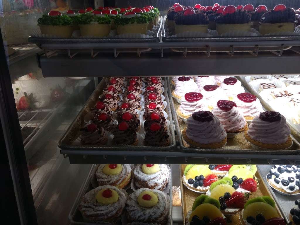 Belli Baci Bakery | 7358 Amboy Rd, Staten Island, NY 10307 | Phone: (718) 984-5233