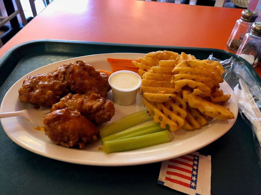 Atomic Wings | 2090 Frederick Douglass Blvd, New York, NY 10026, USA | Phone: (212) 666-2904