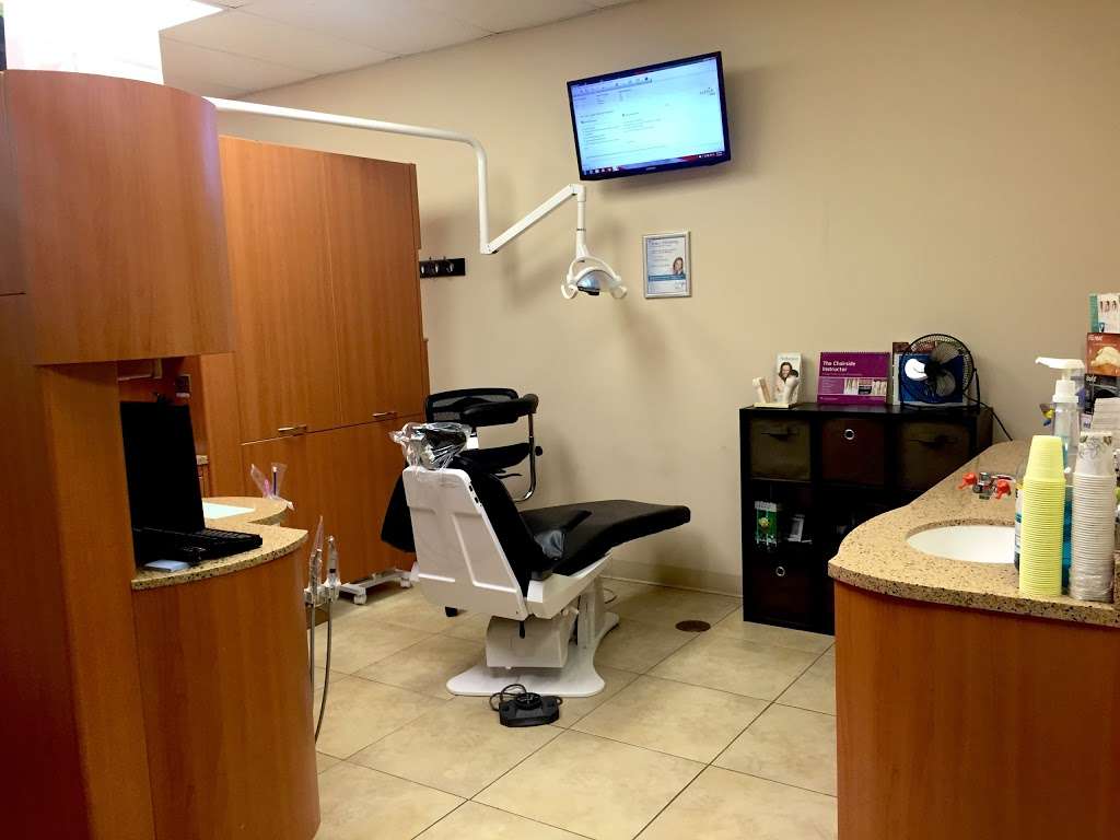 Advanced Family Dental & Orthodontics | 410 N Weber Rd, Romeoville, IL 60446, USA | Phone: (815) 293-2000