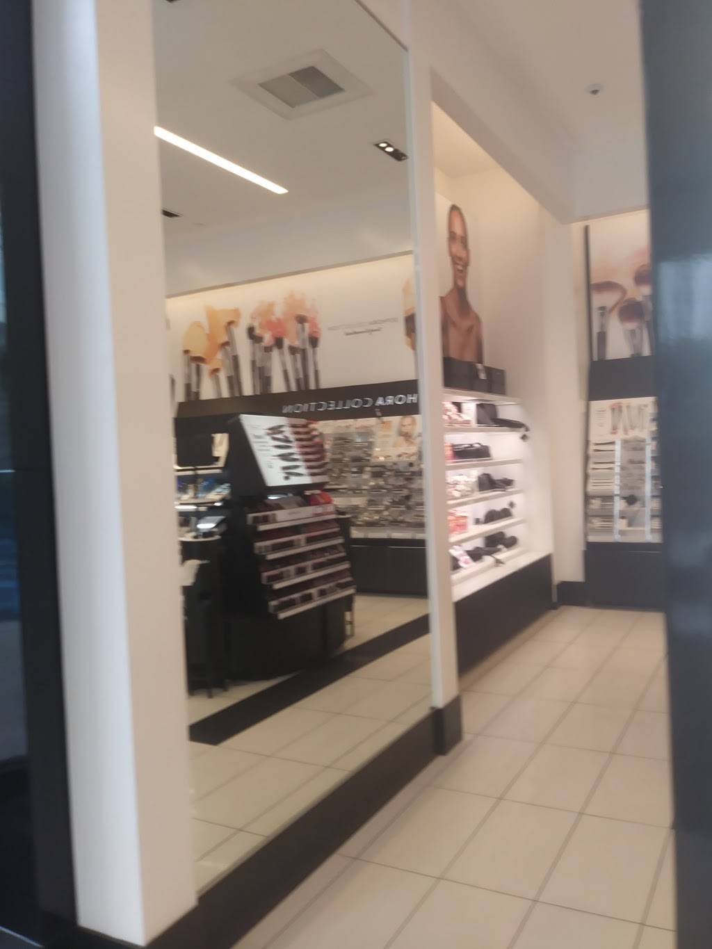 SEPHORA | 21040 CA-1 Space F120, Huntington Beach, CA 92648, USA | Phone: (714) 536-1415