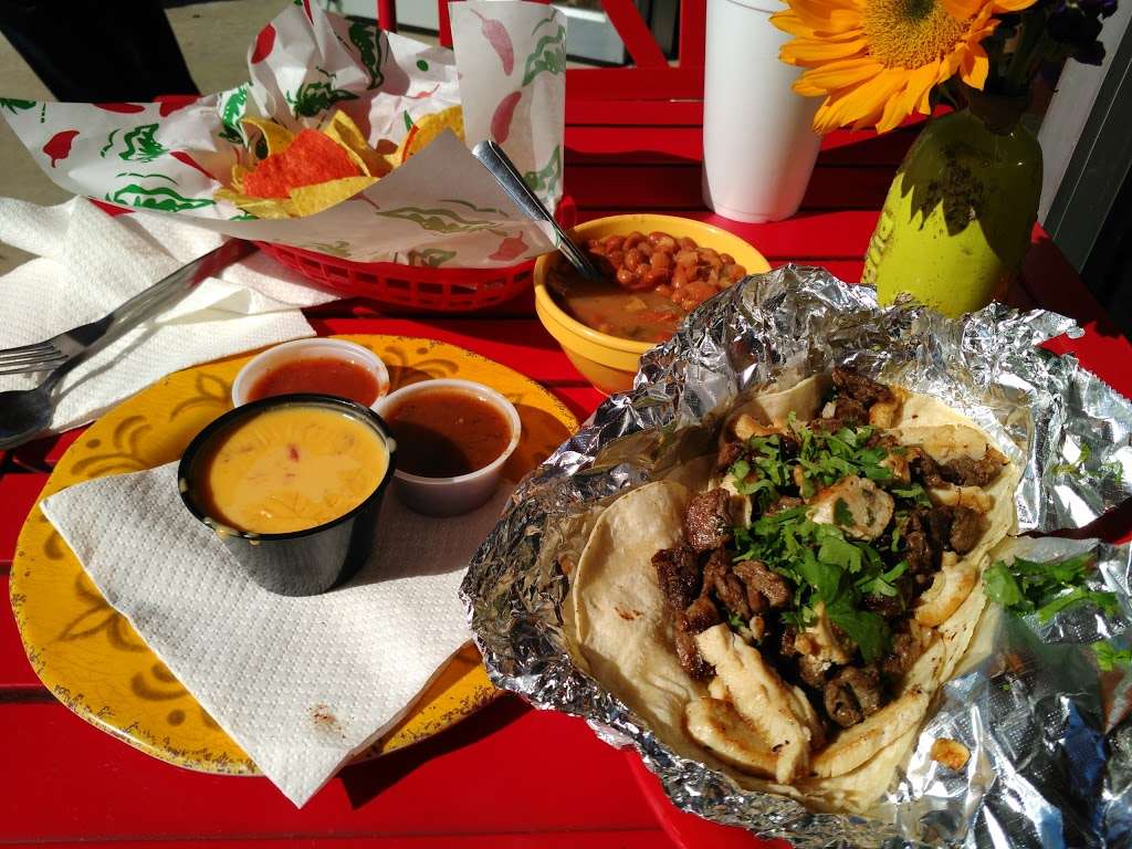 Tacos n’ Salsa Mexican Cafe | 5123 N Loop 1604 W, San Antonio, TX 78249, USA | Phone: (210) 408-7878