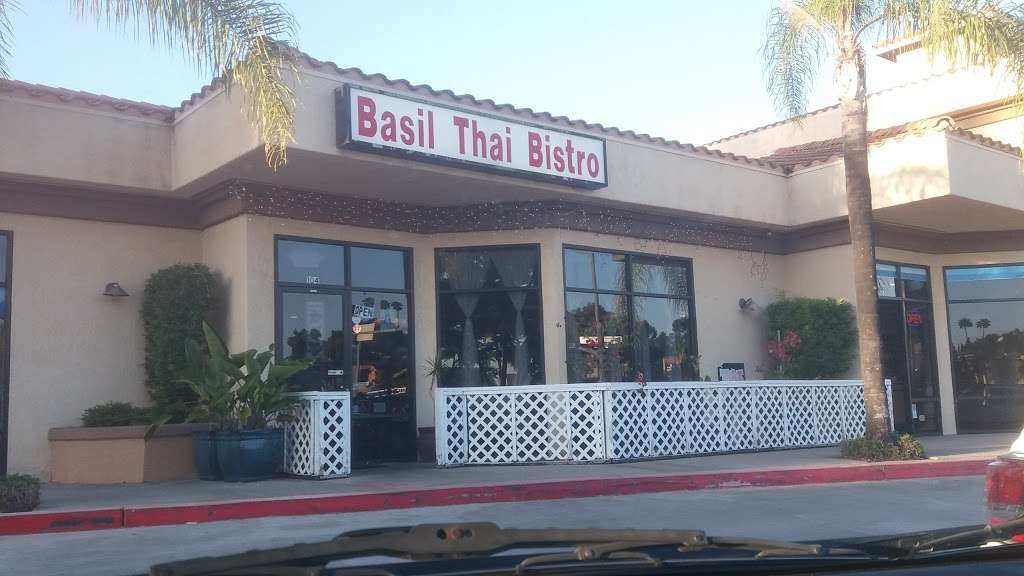 Basil Thai Bistro | 8680 Navajo Rd #104, San Diego, CA 92119, USA | Phone: (619) 460-8424