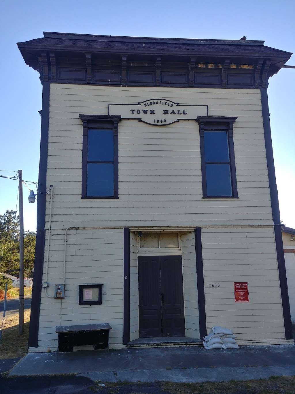 Bloomfield Town Hall | 6600 Bloomfield Rd, Petaluma, CA 94952, USA