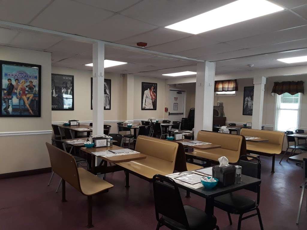 Bettys Restaurant | 1137 Charles St, North Providence, RI 02904, USA | Phone: (401) 724-7993