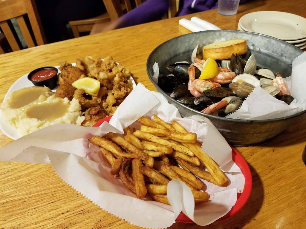 Crabby Bill’s | 1104 Lakeshore Blvd, St Cloud, FL 34769 | Phone: (407) 979-4001