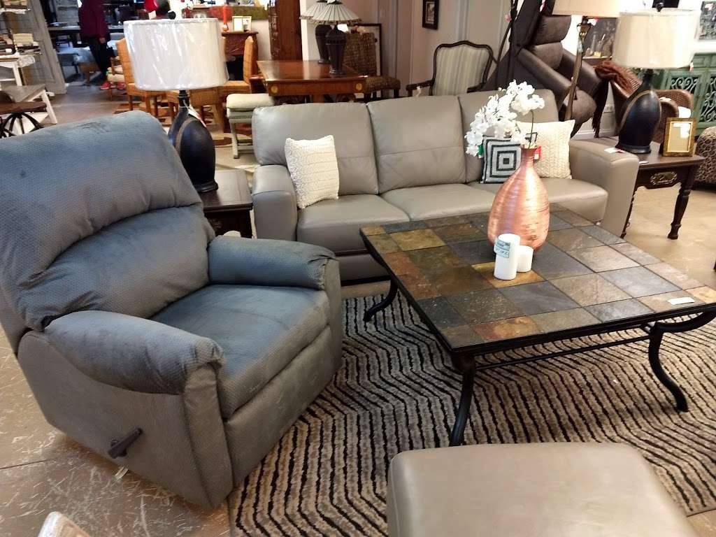 New Leaf Home Furnishings | 2449 Pierce Dr #3, Spring Grove, IL 60081, USA | Phone: (815) 675-9700