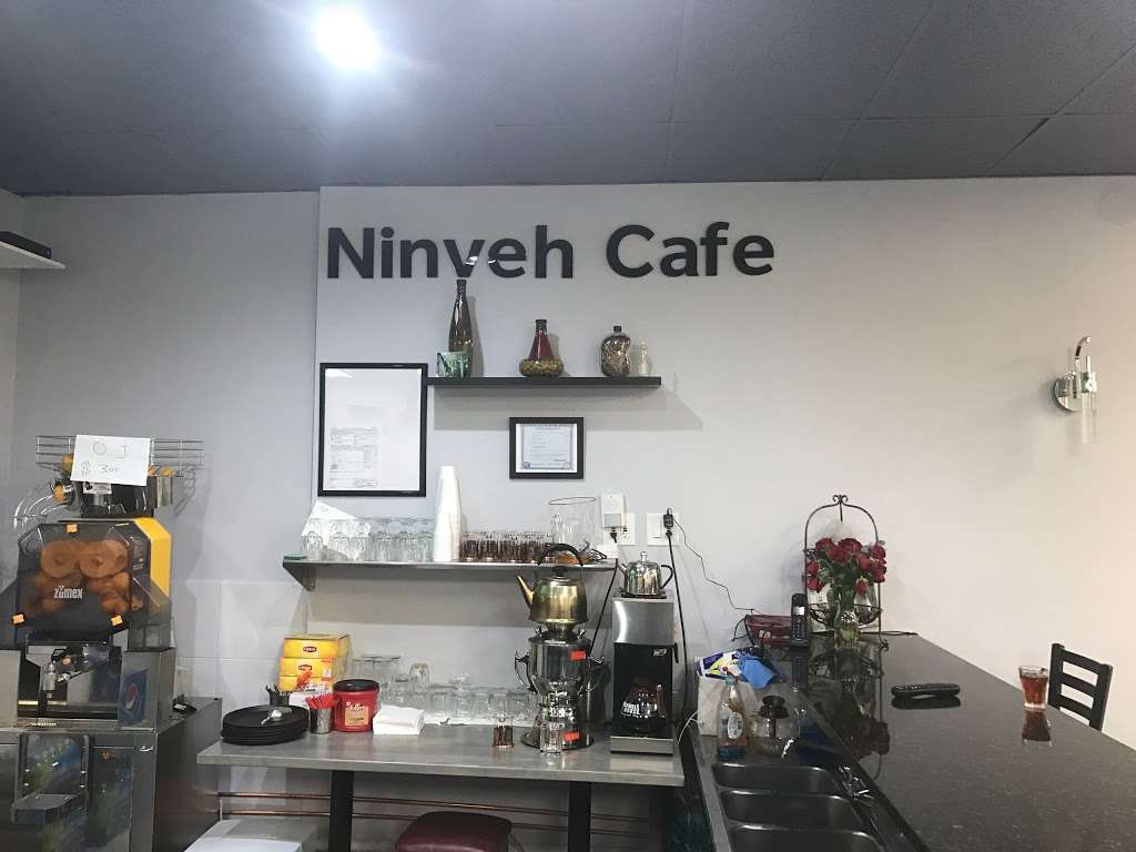 Nineveh Cafe | 5801 N Lincoln Ave, Chicago, IL 60659, USA | Phone: (773) 654-1763