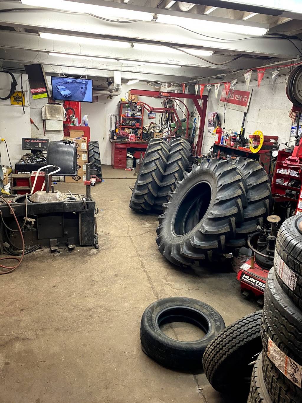 Sales & Service Tire & Suspension Inc. | 17711 Van Dyke Ave, Detroit, MI 48234, USA | Phone: (313) 365-8560