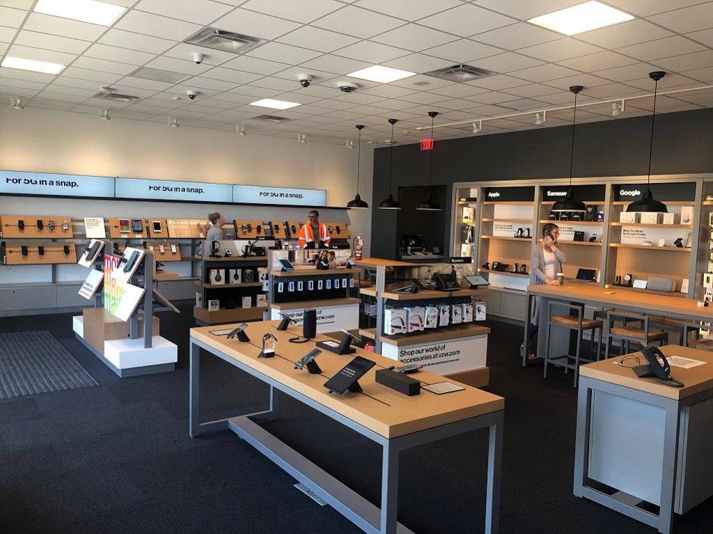Verizon | 10531 S 15th St Suite 103, Bellevue, NE 68123, USA | Phone: (402) 291-2211