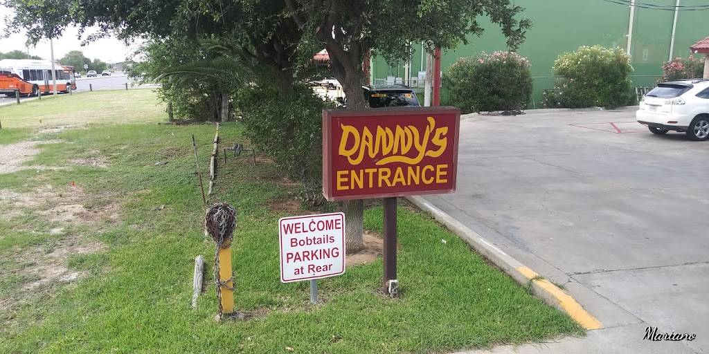 Dannys Restaurant | 11096 Mines Rd, Laredo, TX 78045, USA | Phone: (956) 712-2145