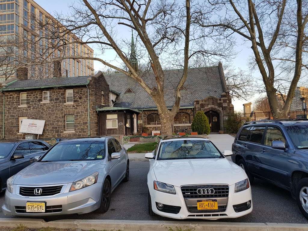 Dayspring Church - church  | Photo 2 of 5 | Address: 851 Main St, New York, NY 10044, USA | Phone: (646) 391-5112