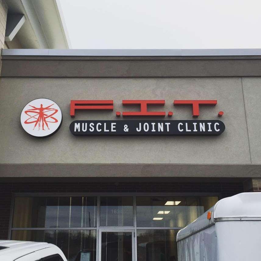 F.I.T. Muscle & Joint Clinic - Blue Valley | 2206, 14876 Metcalf Ave, Overland Park, KS 66223, USA | Phone: (913) 808-5245