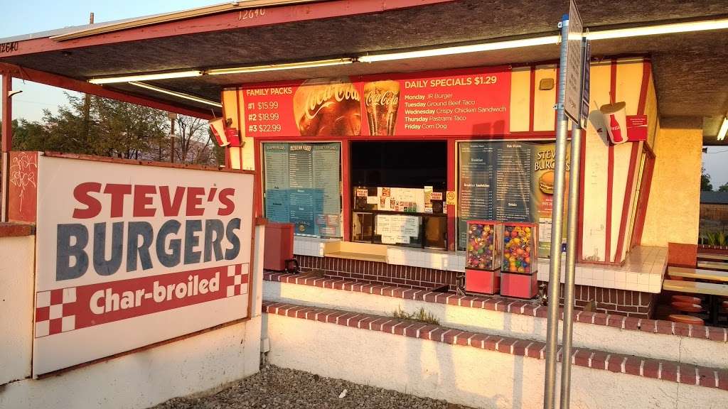 Steves Burgers | 12640 Heacock St, Moreno Valley, CA 92553, USA | Phone: (951) 243-0924
