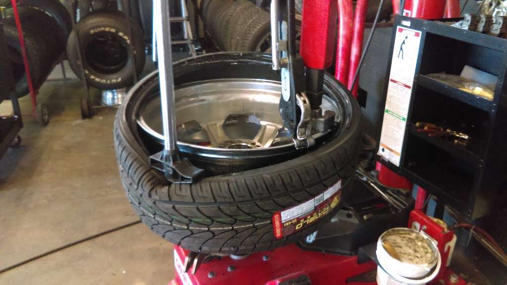 Cali Streets Tires | 10835 Hole Ave, Riverside, CA 92505 | Phone: (951) 509-4772