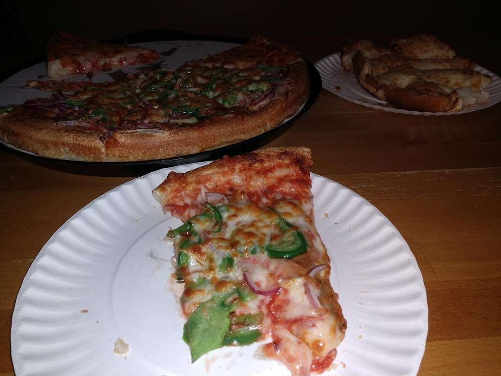 Deluxe House of Pizza | 32 Hastings St, Mendon, MA 01756, USA | Phone: (508) 478-4501