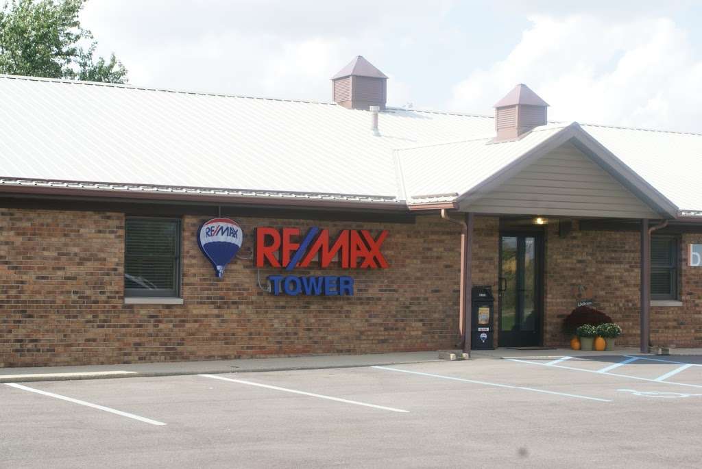 RE/MAX Tower Shelley Hadler | 2011 N Broadway St, Greensburg, IN 47240, USA | Phone: (812) 614-4958