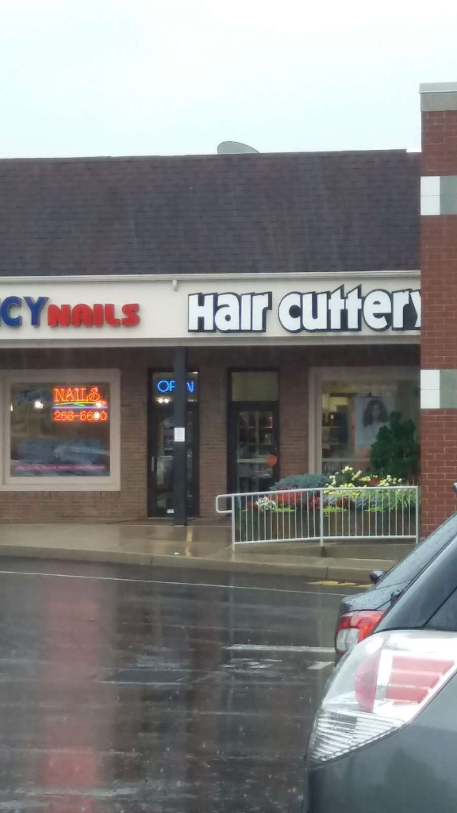 Hair Cuttery | 288 Main St, Harleysville, PA 19438, USA | Phone: (215) 256-1105