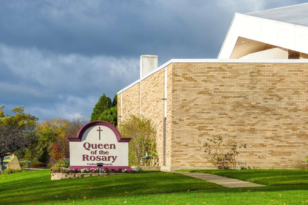 Queen of the Rosary Catholic Church | 750 W Elk Grove Blvd, Elk Grove Village, IL 60007, USA | Phone: (847) 437-0403