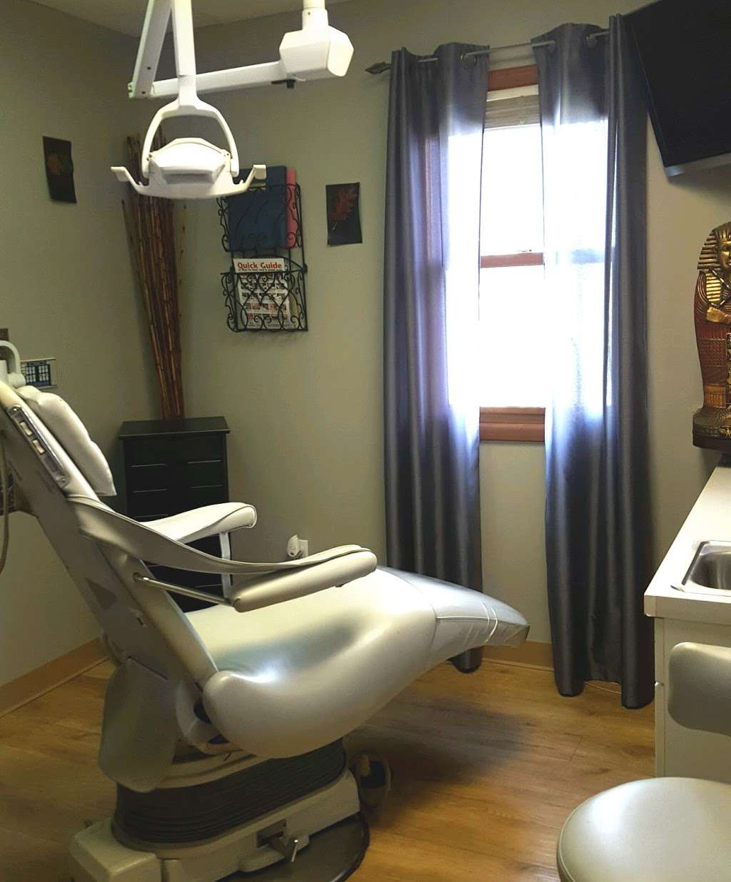 Coal City Dental Center | 645 E Division St, Coal City, IL 60416 | Phone: (815) 634-4999