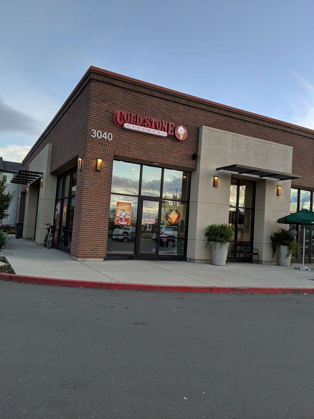 Cold Stone Creamery | 3040 Bernal Ave Suite 310, Pleasanton, CA 94566 | Phone: (925) 399-7323