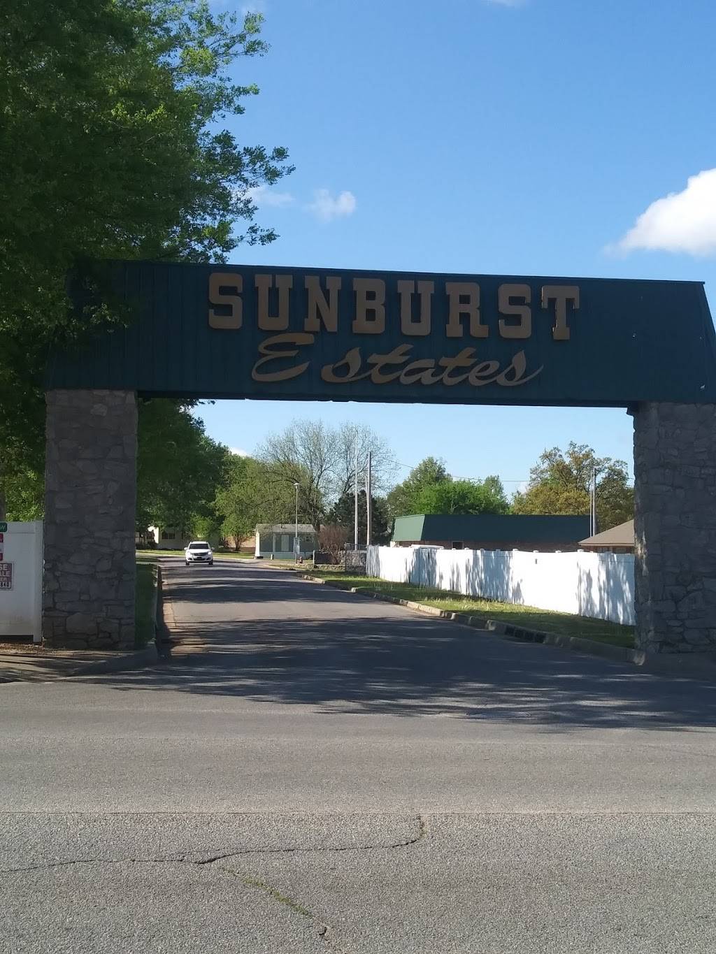 Sunburst Estates | 700 W 41st St, Sand Springs, OK 74063, USA | Phone: (918) 245-3840