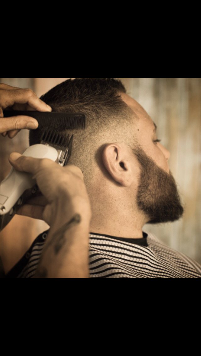 Hoyts Barber Shop and Lounge | 145 Main St, Mantua Township, NJ 08051, USA | Phone: (856) 681-2687