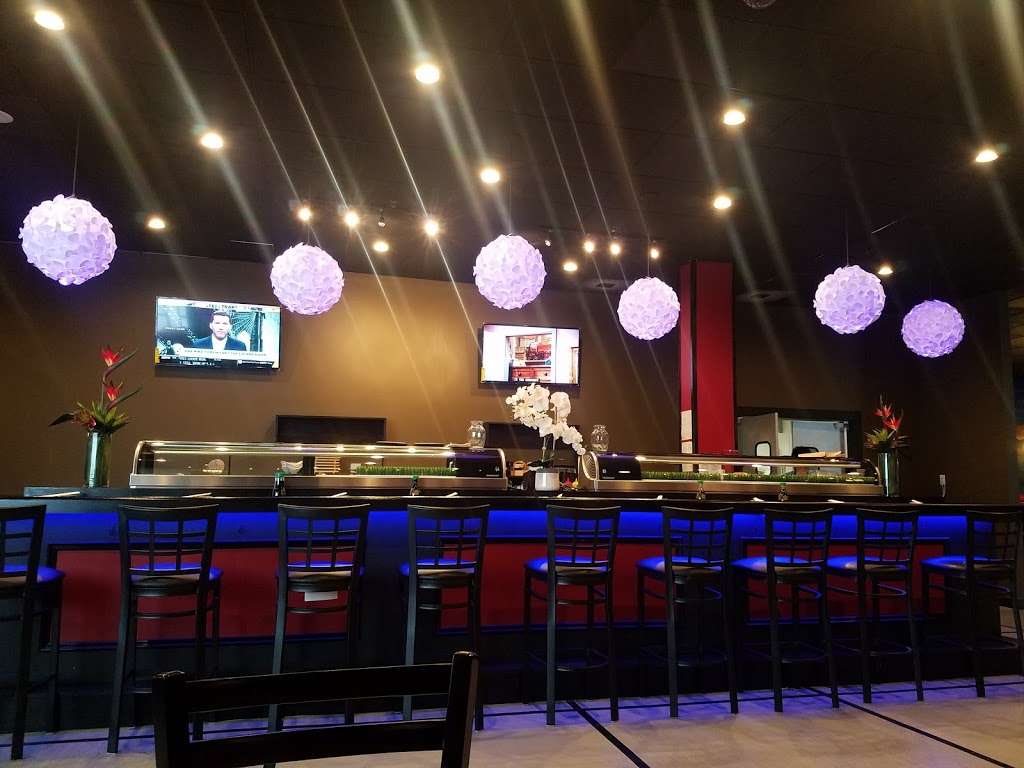 Hachi Asian Fusion & Sushi Bar | 1724 W Newport Pike, Wilmington, DE 19804, USA | Phone: (302) 256-0757