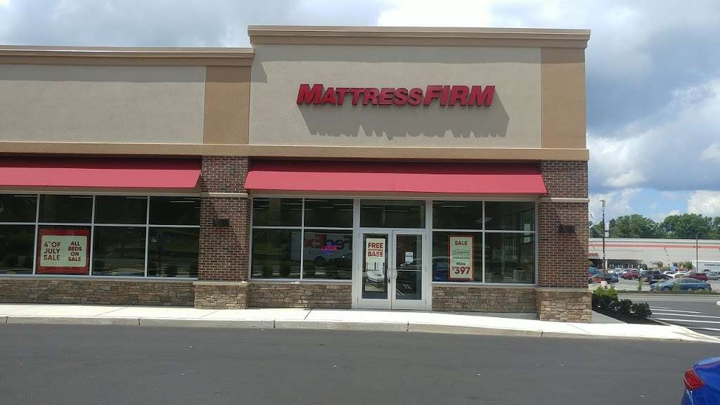 Mattress Firm Lawnside Commons | 340 White Horse Pike, Lawnside, NJ 08045, USA | Phone: (856) 230-7806