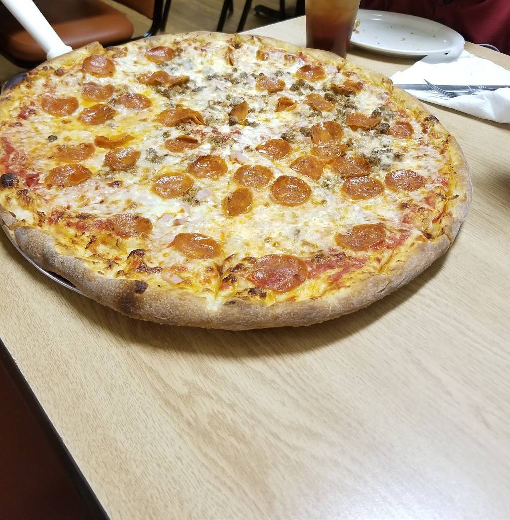 Cristaldos Pizza | 141 Hillcrest Pkwy, Chesapeake, VA 23322, USA | Phone: (757) 432-1333